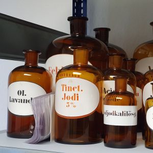Braune Apothekenflaschen