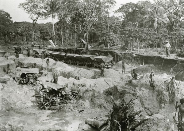 Historisches Foto Phosphatabbau im Südwestpazifik