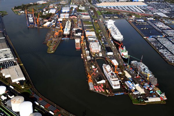 Blick auf die Lloyd Werft