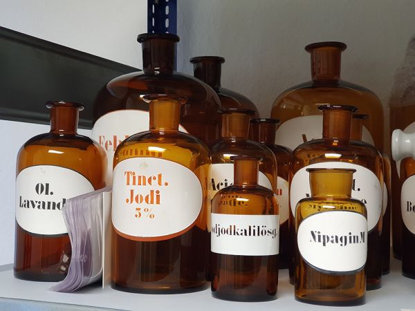 Braune Apothekenflaschen