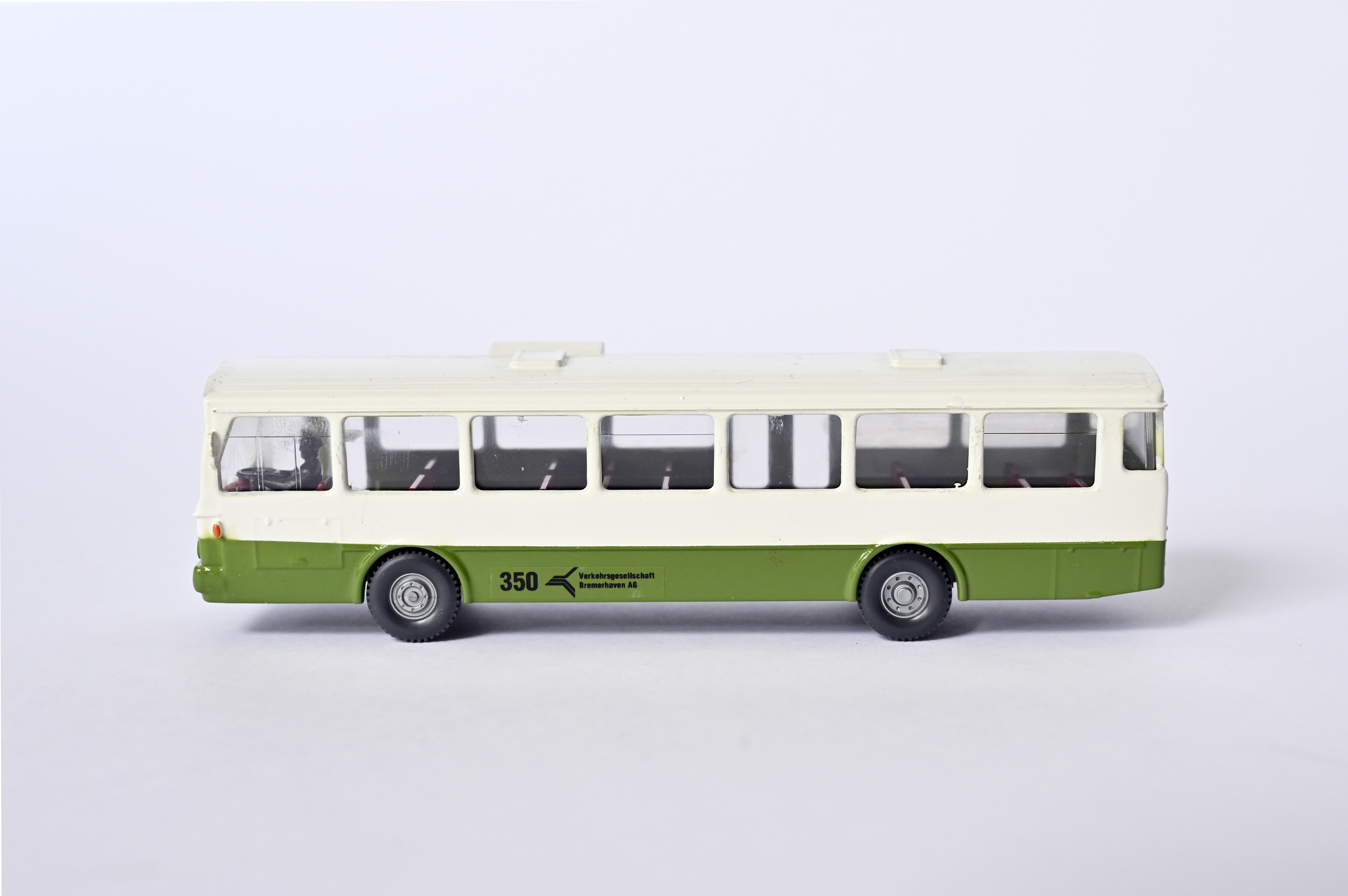 Grüner Bus der Bremerhavener Verkehrsbetriebe